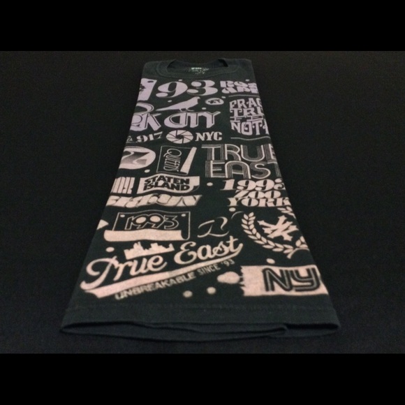 *GENTLY WORN* $20 - Zoo York T-Shirt : $20 - Picture 3 of 3